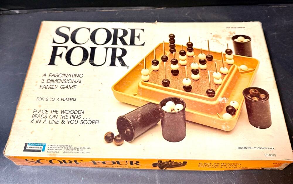 1974 Score Four by Lakeside Industries classic 3D strategy game, 4-in-a-row